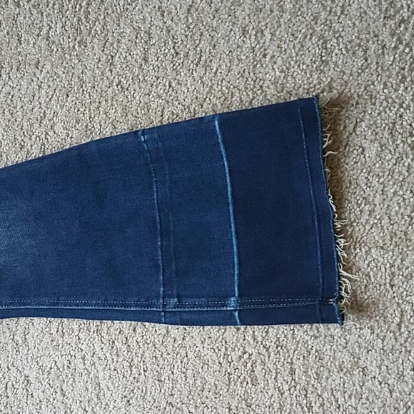 Women's New York & Company Soho Cropped Flare Jeans, Size 2, NWT, Raw Frayed Hem - Picture 6 of 11